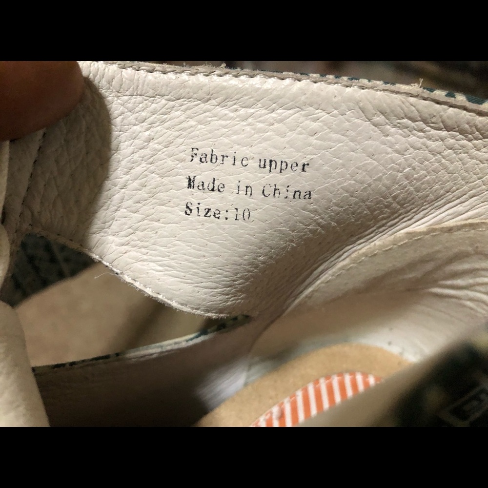 Shoes - Picture 8 of 8